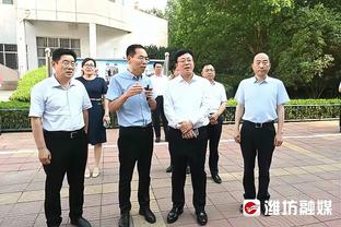 B费：新老板的到来不会改变什么 我们会一场一场好好踢